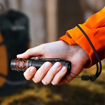Ручной фонарь Fenix E35R