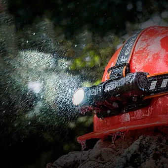 Налобный фонарь Fenix HM61R